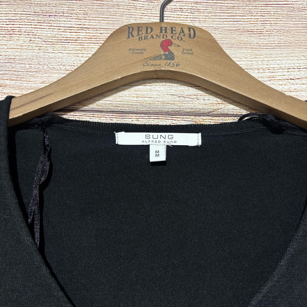 ALFRED SUNG Black V-Neck Long Sleeve Layered-Hem Top‎ - Picture 2 of 10